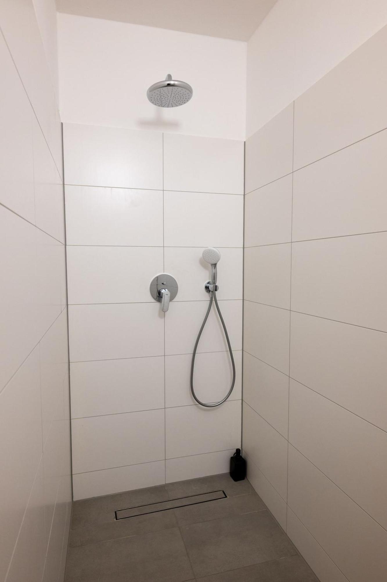 Large 110 Qm, 3 Bedrooms And Very 1-12 Guests Appartement